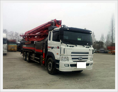 Concrete Pump Truck – Mobile Boom Placing System for Construction Sites