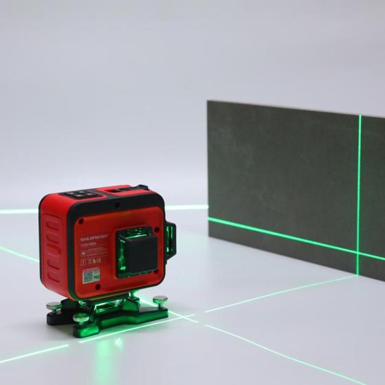E801 12-Line 3D Laser Level – Self-Leveling Cross-Line Projector for Construction
